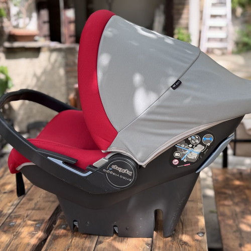 Peg Perego Primo Viaggio SL baby car seat like new
