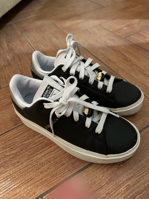 Adidas Original Stan Smith Bonega σαν καινούργιο, μαύρα αθλητικά 38.5