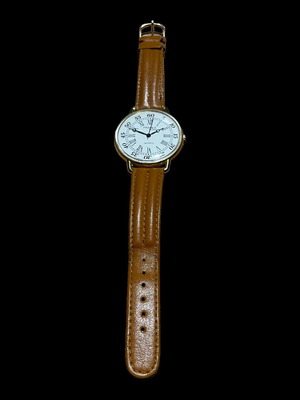 Vintage style watch used with brown-camel leather strap