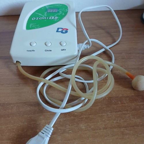 Ozone generator device