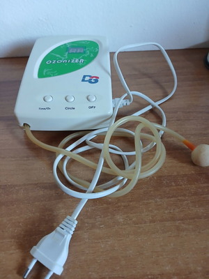 Ozone generator device