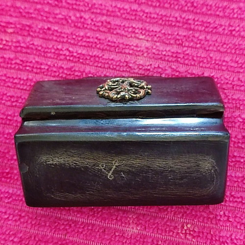 French horn tobacco box used, circa 1880, gilded brass decoration