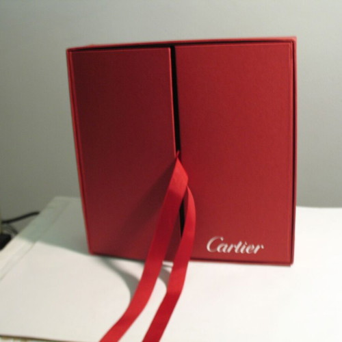 Cartier luxury square box like new 23x23x7 cm
