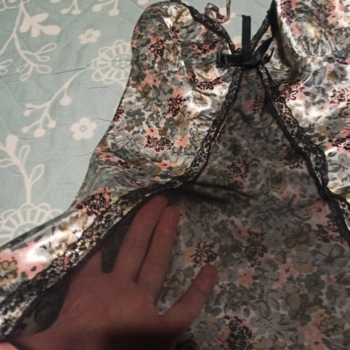 Set of 2 women's sleepwear pieces like new, size S