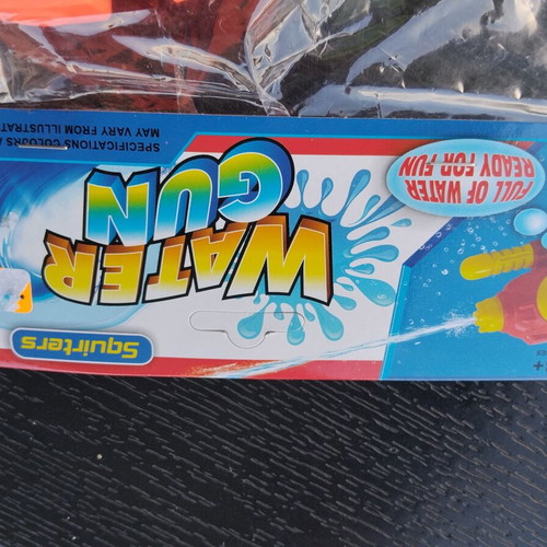 Plastic water gun Squirters type, new