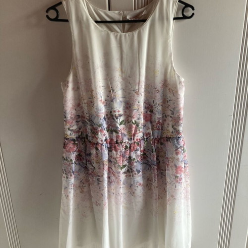Short dress like new with elastic waist size M