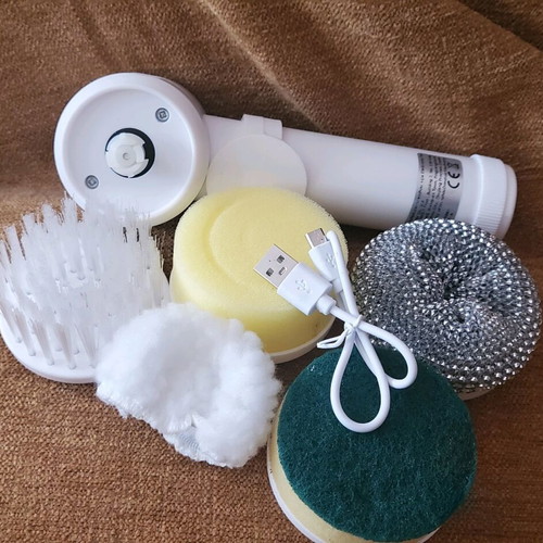 Magic 5-in-1 Cleaning Brush new, rechargeable