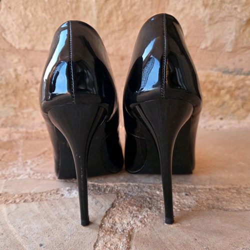 Adam's Shoes Black Patent Leather Stiletto Pumps Size 38 New