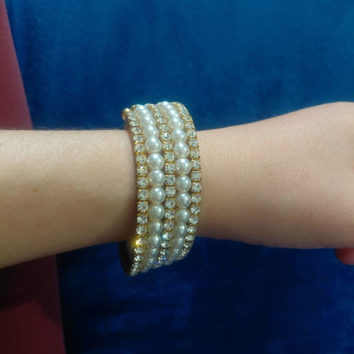 Spiral bracelet like new, gold color