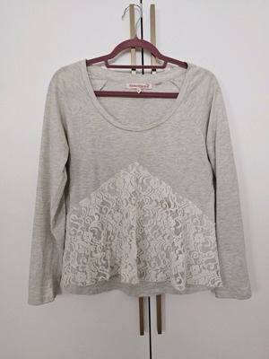 Μπλούζα Attrattivo large σαν καινούργιο, με δαντέλα μπεζ