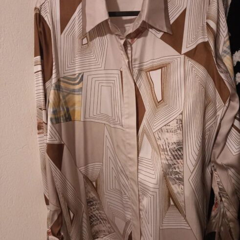 Satin shirt new, beige with geometric patterns