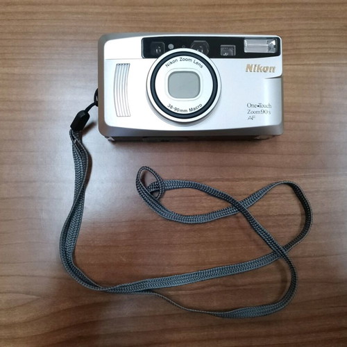Nikon One Touch Zoom 90s AF camera like new