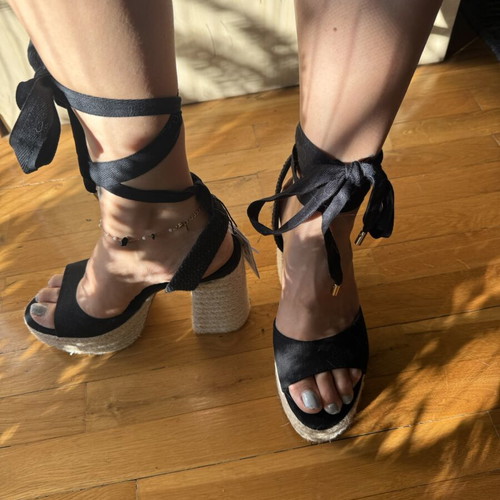 Bershka platform sandals size 40, new, black with ankle ties