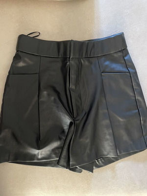 Zara leather shorts like new, black, size XS