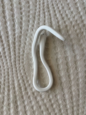 Flexible camera mount new for bed installation without carving