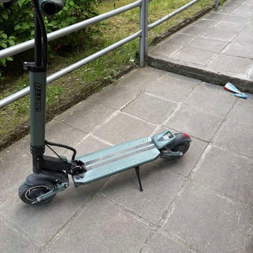 V Sett8 electric scooter like new