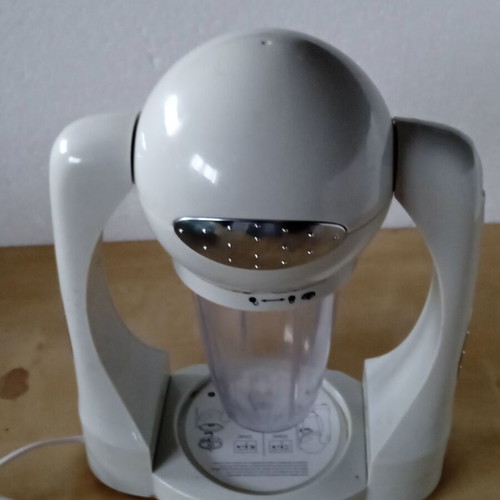 Μηχανή Blender Smoothie maker Petra μεταχειρισμένη με τρεις πλαστικές κανάτες