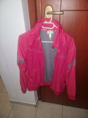 Adidas waterproof jacket with integrated hood on collar, like new, pink, size S
