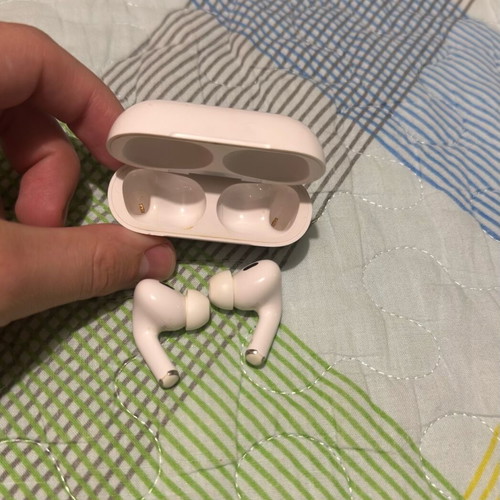 AirPods Pro used for parts or repair