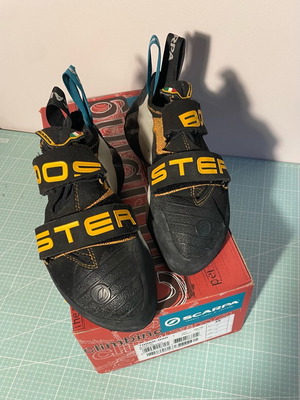 Scarpa Booster shoes size 38 like new