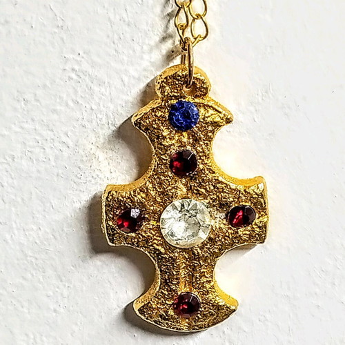 Cross with chain like new, with crystals
