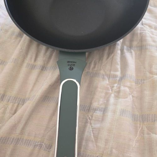 Wok pan Glow and Beauty with green handle, nonstick, new