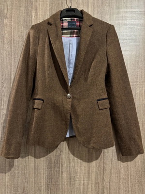 Brown fitted Zara jacket used, size XS