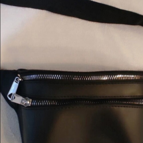 Trendyol belt and waist bag with two zippers, like new, black