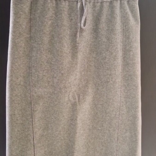 Zara skirt gray like new with elastic waistband