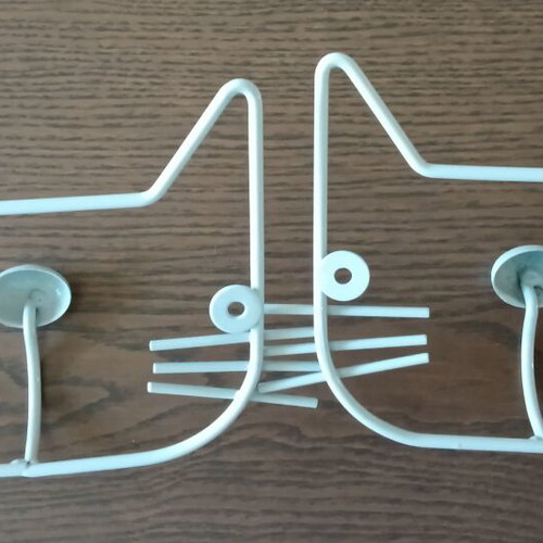 Metal Cat Wall Hooks set of 2 used, light gray
