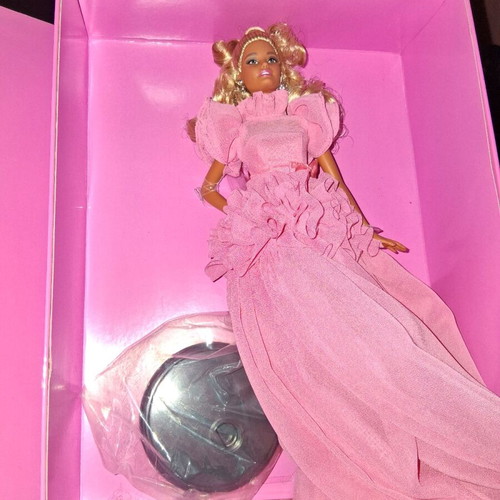 Barbie doll collectible like new with stand
