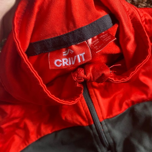 Long-sleeve shirt like new, red and black, with half zip