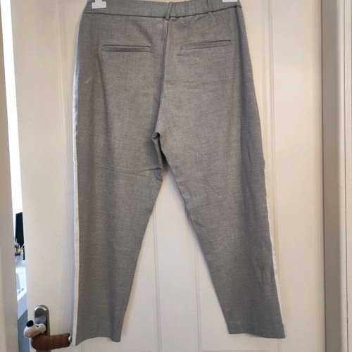 Zara women's gray pants like new with side stripe size M