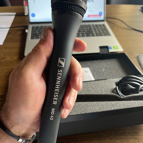 Sennheiser MD-42 dynamic microphone new with XLR cable