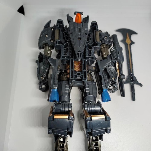 Transformers Megatron The Last Knight Voyager Class figure like new with sword and instructions