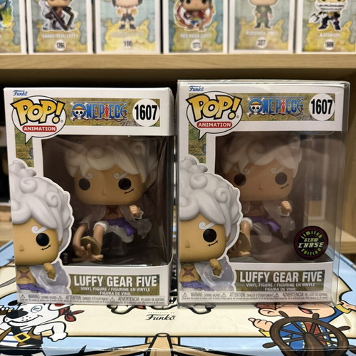 Funko POP! One Piece Luffy Gear Five #1607 and Chase new in box
