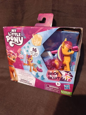 Sunny Starscout My Little Pony G5 Hasbro Hoof to Heart set new