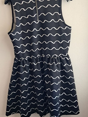 Black and white dress H&M Large sleeveless, like new