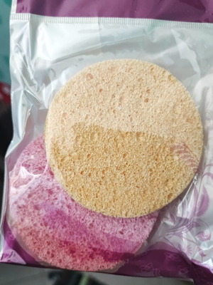 Set of 2 facial cleansing sponges new