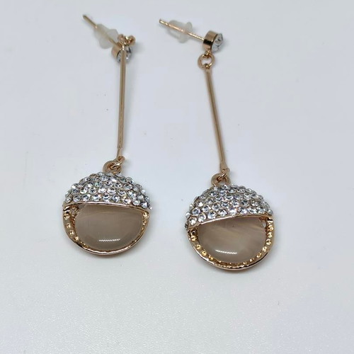 Earrings rose gold with cat eye and rhinestones like new