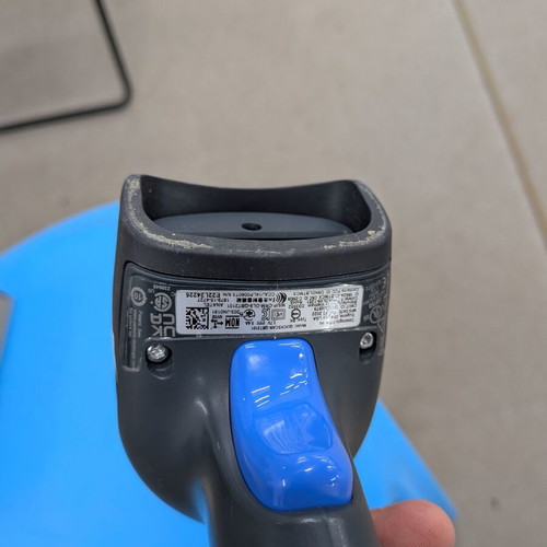 Datalogic QuickScan QBT2101 Bluetooth wireless barcode scanner like new