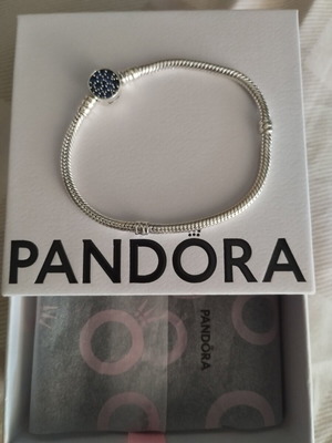 Pandora bracelet with blue zircon, size 18, new