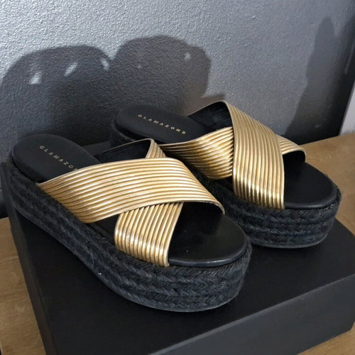 Glamazons women's platform shoes like new, black and gold