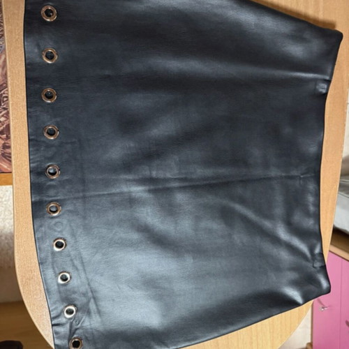 Leather skirt with studs Pink Woman like new, size Large