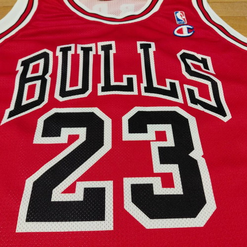 Chicago Bulls #23 Michael Jordan Vintage Champion NBA Basketball Jersey size L like new