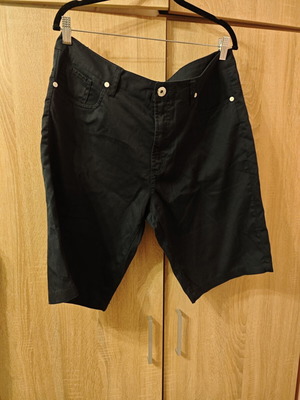 Men's shorts black XL like new