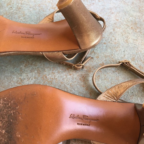 Salvatore Ferragamo pumps slightly used, size 37