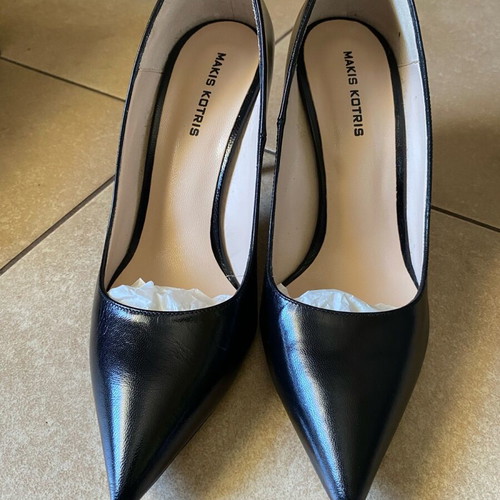 Makis Kotris black leather pumps new No 37
