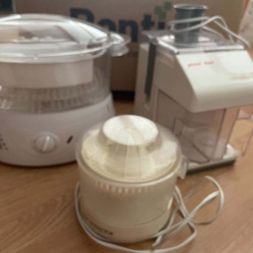 Steamer, juicer and citrus squeezer used