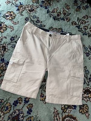 Men's Bermuda shorts size L beige like new, 100% cotton